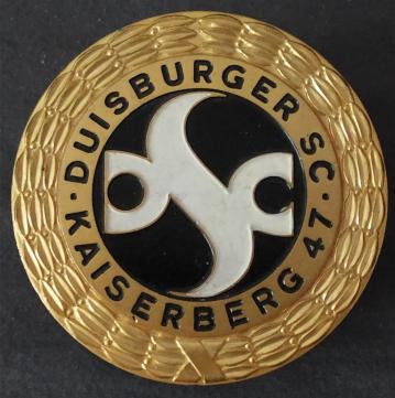 1971_72_Kuehlerplakette_vorne