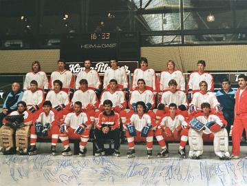 1986_87_Mannschaftsfoto mit Unterschriften