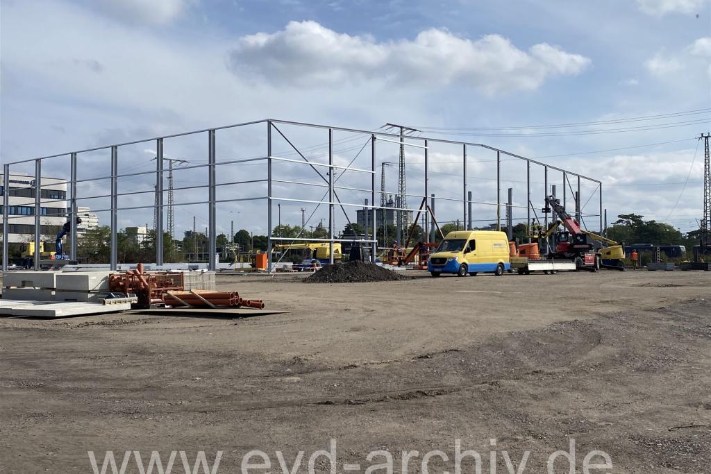 260826_01_ÜHalle